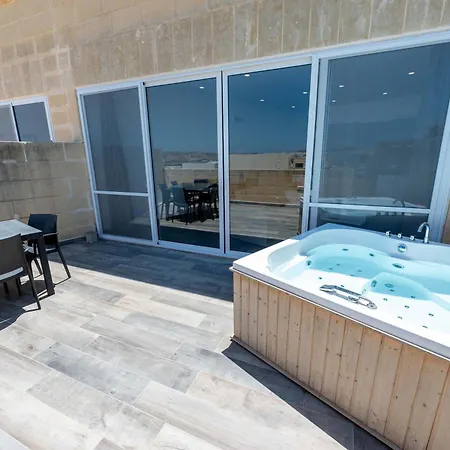 Gozo Penthouse 3bdr *